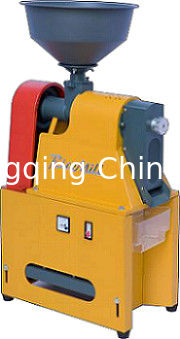 Petit maïs Mini Electric Rice Mill de la fraiseuse 2800rpm 80-120kg/H du riz 60KG